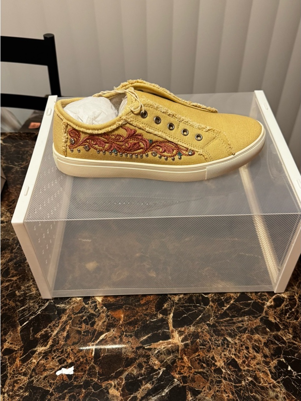 Montana West Cream  Embroidered Slip-On Sneaker with Pink Paisley